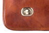 Umhängetasche Leder Braun Verschluss Detailansicht | Titus' Brief Grande